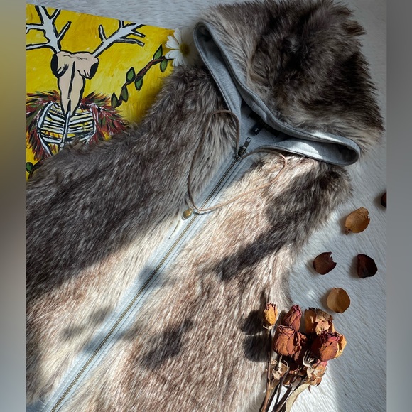 Y2k Faux fur furry hooded reversible sweater vest - Picture 15 of 17